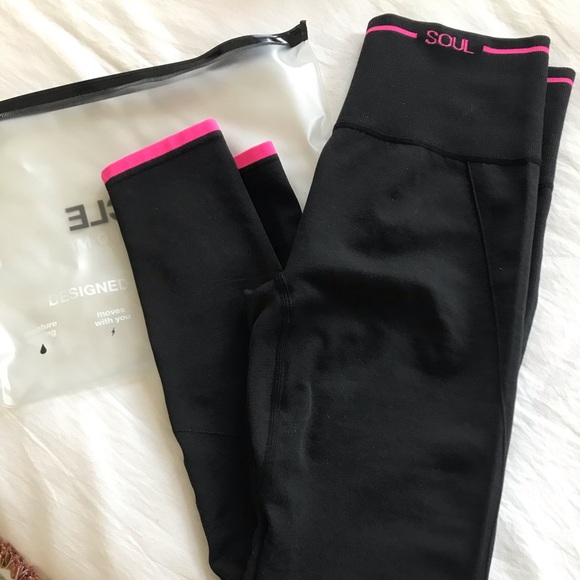 SoulCycle Ribbed Seamless Kit - Picture 4 of 5